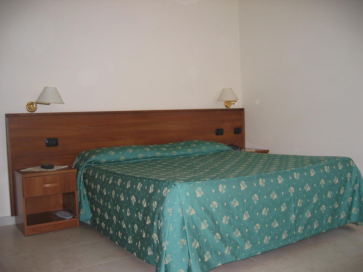 Hotel Chiar Di Luna Laino Borgo Luaran gambar
